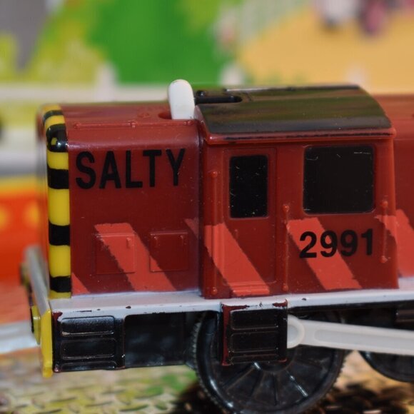 Salty Sodor Fuel Car Trackmaster Thomas & Friends 2013 Motorized Train Engine - Picture 9 of 12